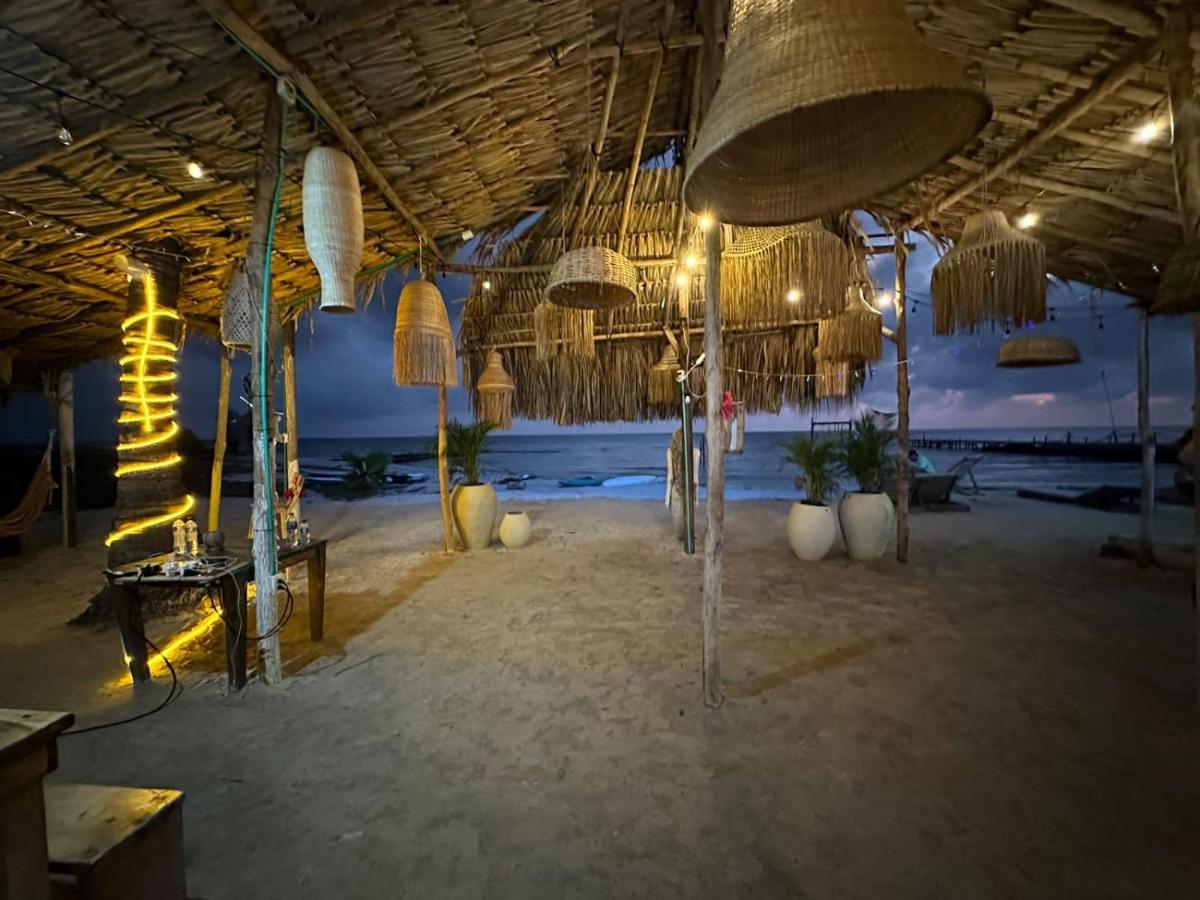 Mistica Island Hostel - Isla Palma Buitenkant foto